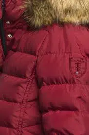 czerwona kurtka puchowa