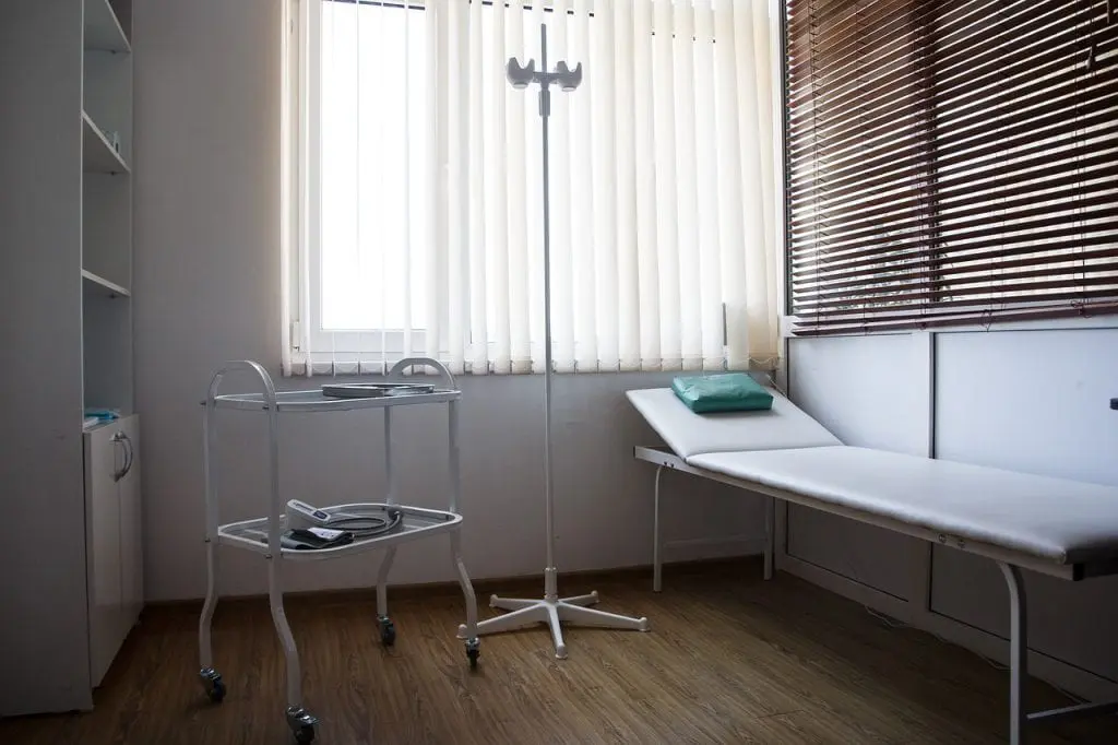 ile zarabia psychaitra?