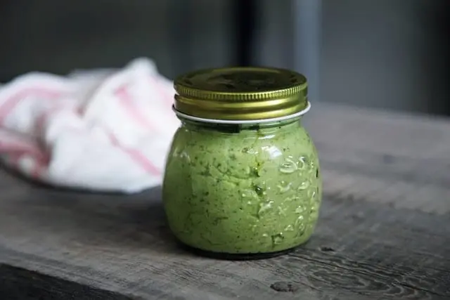Pesto ze szpinaku.