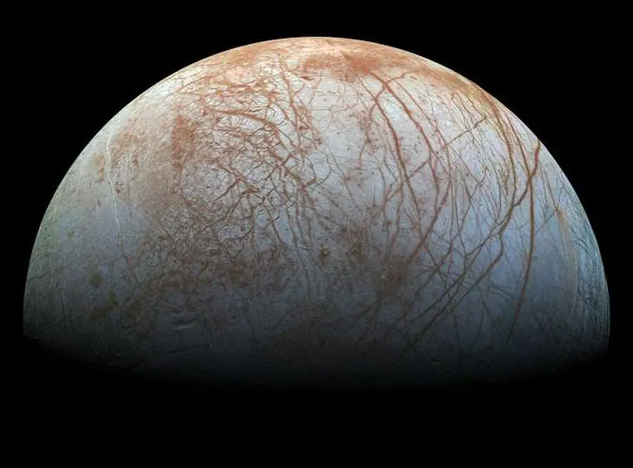 Top 10 ciekawostki o kosmosie - o ilu z nich wiedziałeś Jedna z planet Układu Słonecznego na ciemnym tle.