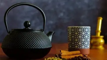 Magiczny napój, który poprawi Twoje trawienie Masala czaj w filiżance.