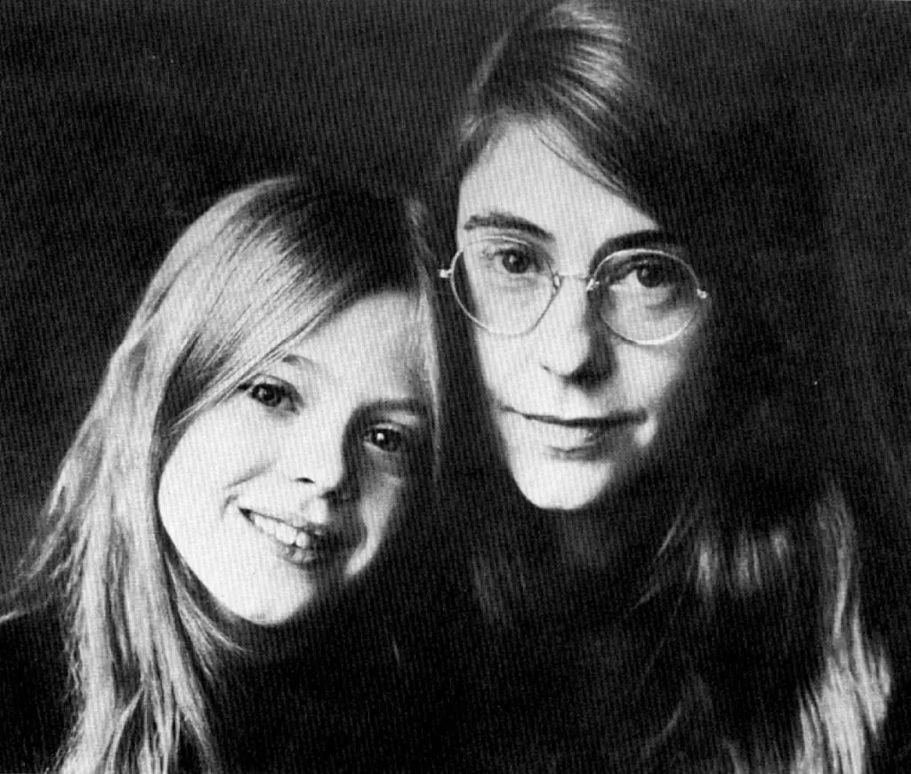 Jej kod zabrał człowieka na księżyc. Ta kobieta pracowała razem ze swoją 4 letnią córką Margaret Hamilton ze swoją córką.