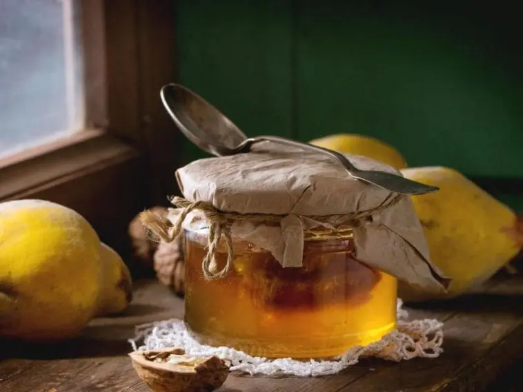 Dlaczego nie pijesz jeszcze tego soku każdego dnia? To takie ważne... Sok z pigwy w słoiku.