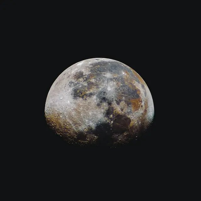 To wydarzy się już w marcu! Potężna Asteroida okrzyknięta przez NASA jako "potencjalnie niebezpieczną" dla Ziemi Planeta na czarnym tle.