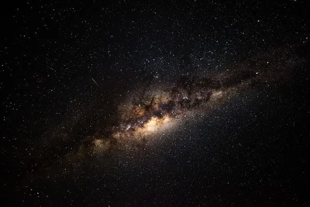 To wydarzy się już w marcu! Potężna Asteroida okrzyknięta przez NASA jako "potencjalnie niebezpieczną" dla Ziemi Fragment kosmosu.