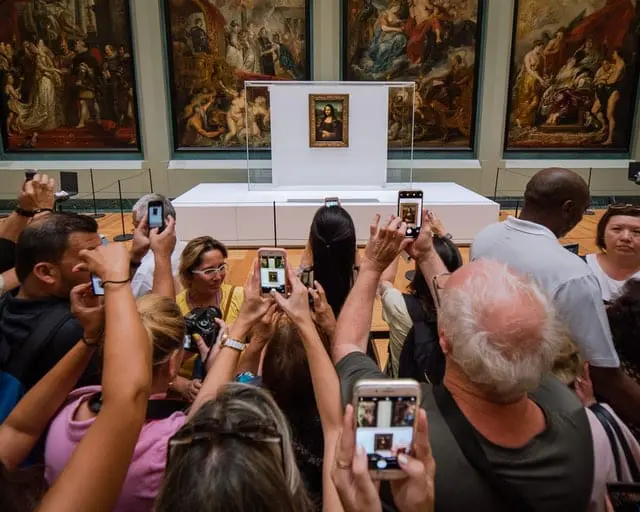 Sekret uśmiechu na obrazie "Mona Lisa" Leonarda Da Vinci został ujawniony Fotografowanie obrazu Mona Lisa.