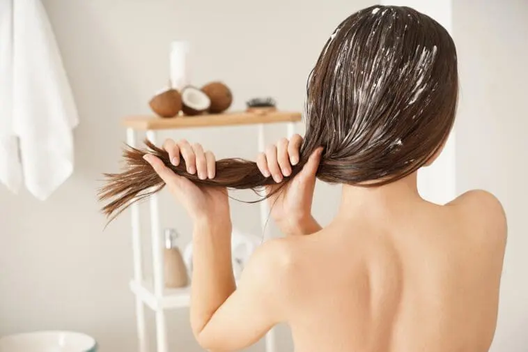 Naturalny szampon wielozadaniowy - odkryj wszystkie możliwości pielęgnacji włosów w jednym produkcie! Naturalny szampon wielozadaniowy - odkryj wszystkie możliwości pielęgnacji włosów w jednym produkcie!