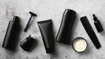 Zestawy kosmetyków męskich na prezent - jak wybrać najlepszy?