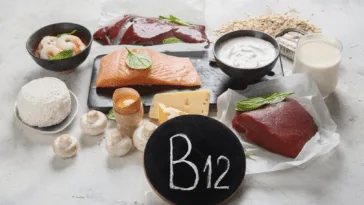 Niedobór witaminy B12: objawy psychiczne i wpływ na zdrowie Niedobór witaminy B12