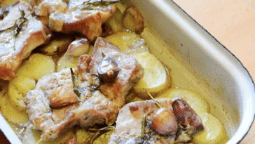 Soczysta karkówka pieczona w plastrach