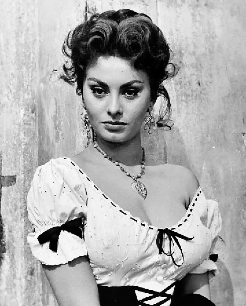 Sophia Loren na zdjeciu promocyjnym z 1955 roku