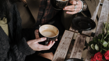 Przewodnik po prezentach na walentynki w 2026 r.: od ulubionych klasyków po nowoczesne niespodzianki