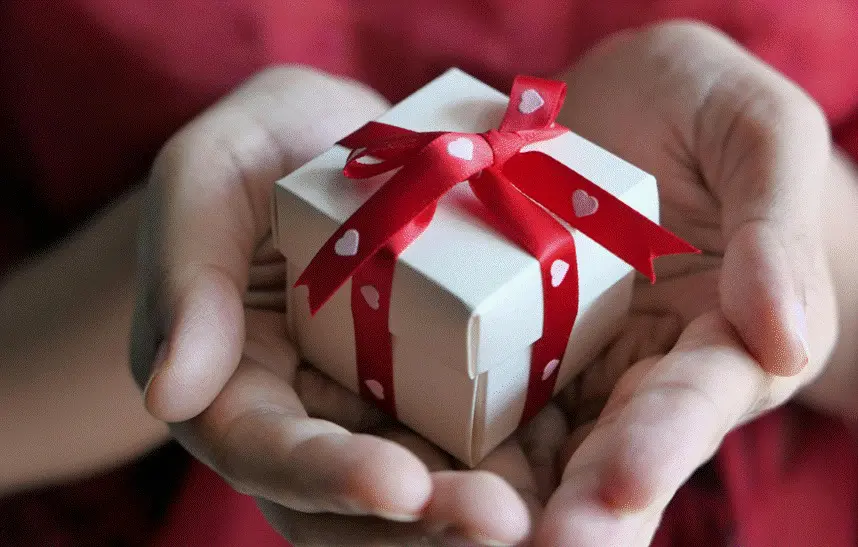 Przewodnik po prezentach na walentynki w 2026 r.: od ulubionych klasyków po nowoczesne niespodzianki Przewodnik po prezentach na walentynki w 2026 r.: od ulubionych klasyków po nowoczesne niespodzianki