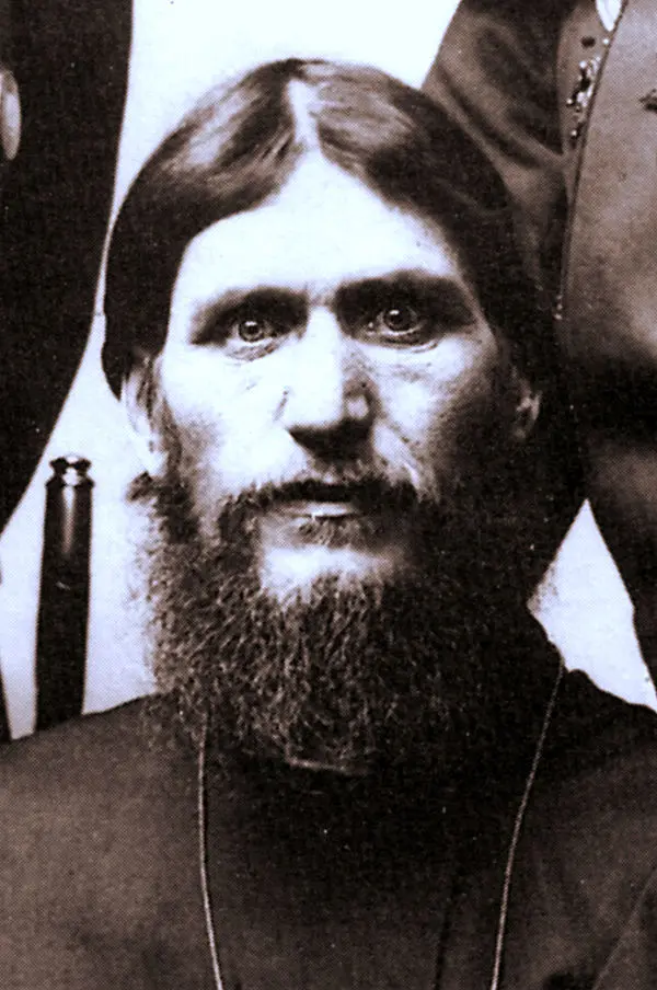 Rasputin — pełna sylwetka, historyczne zdjęcie