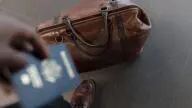 Brązowa skórzana torba podróżna – sennik torba podróżna