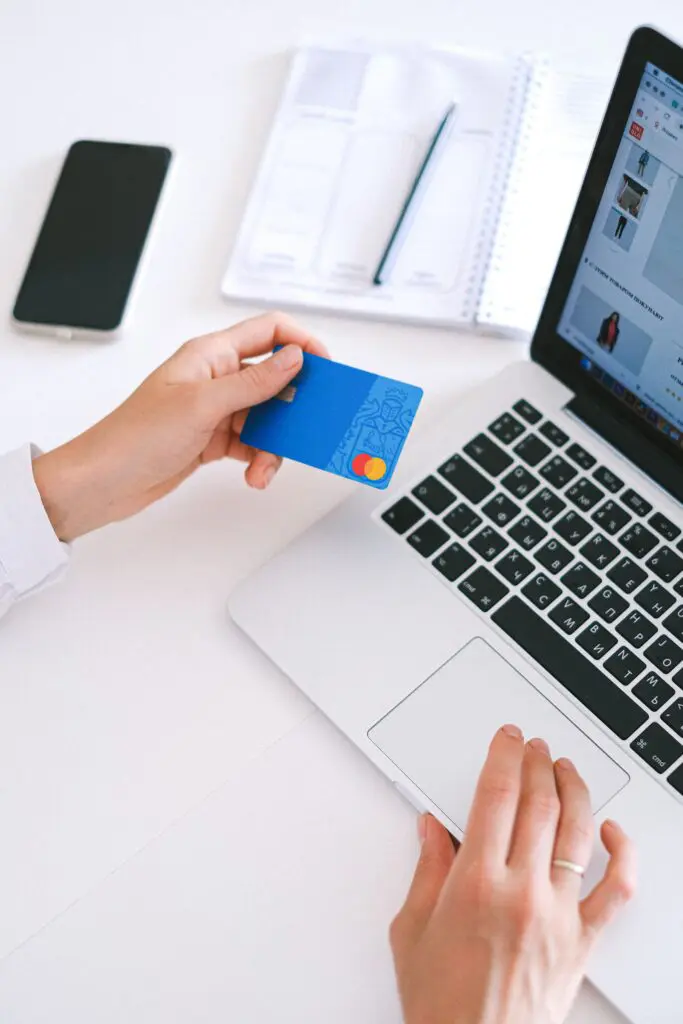 Santander infolinia – numer, godziny i kontakt z bankiem