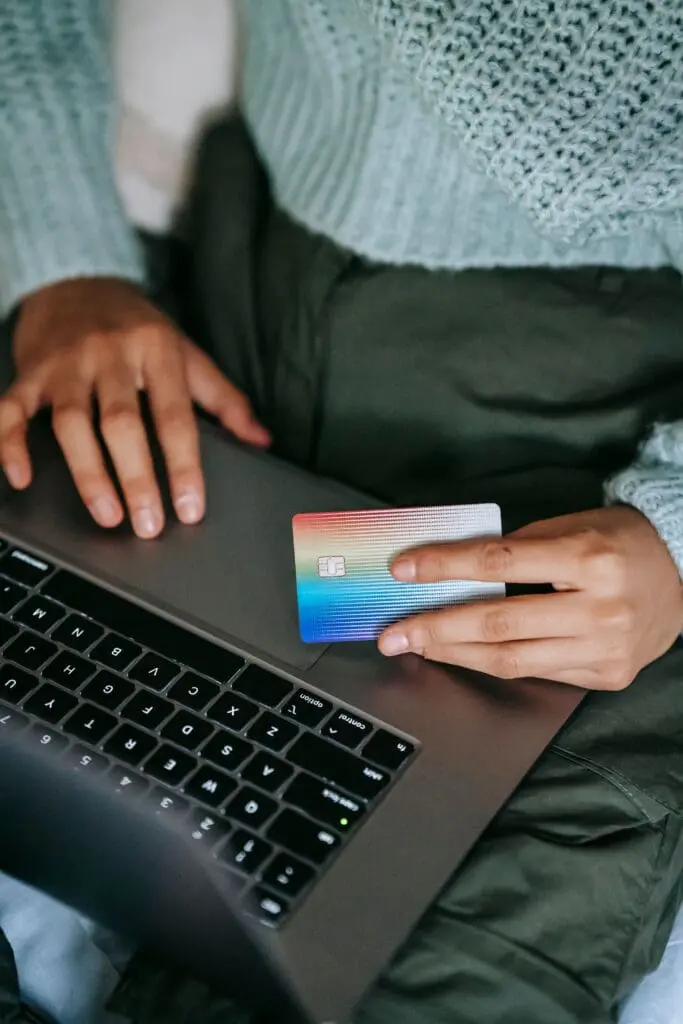 Allegro kontakt – jak skontaktować się z obsługą (czat, telefon)