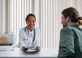 Medicover infolinia: numer, rejestracja i godziny (2026)