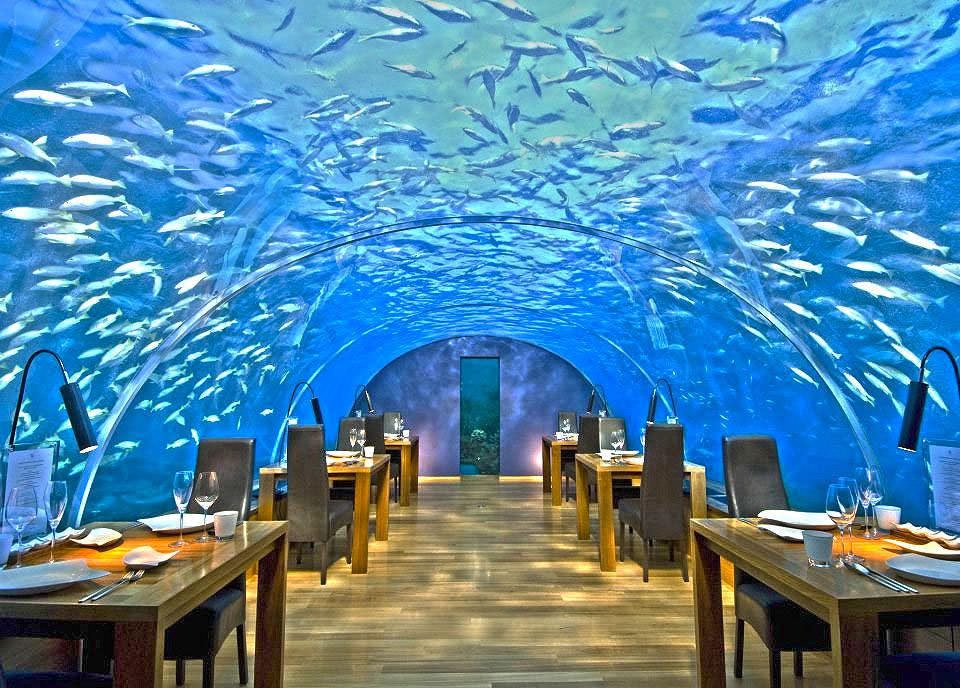 Podwodna restauracja.