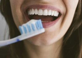 Prawidłowa higiena jamy ustnej: 6 błędów przy myciu zębów