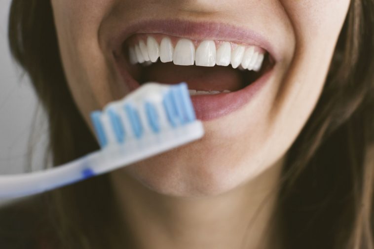 6 błędów jakie popełniasz podczas mycia zębów