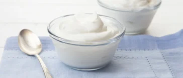 Jogurt jako codzienny posiłek? Sprawdź, dlaczego warto jeść jogurty