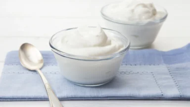 Jogurt jako codzienny posiłek? Sprawdź, dlaczego warto jeść jogurty