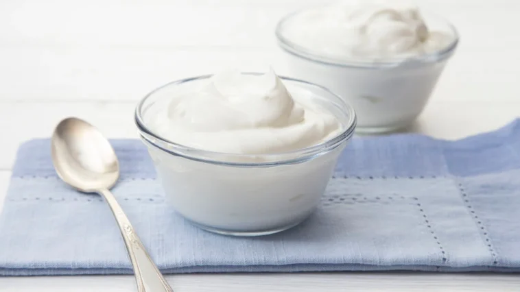 Jogurt jako codzienny posiłek? Sprawdź, dlaczego warto jeść jogurty