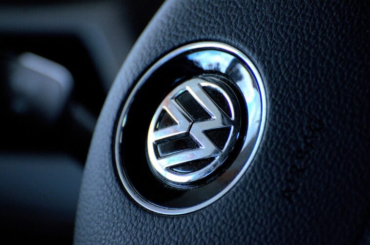 Volkswagen: ikona niezawodności i stylu. Czy warto sprowadzić auto z USA?