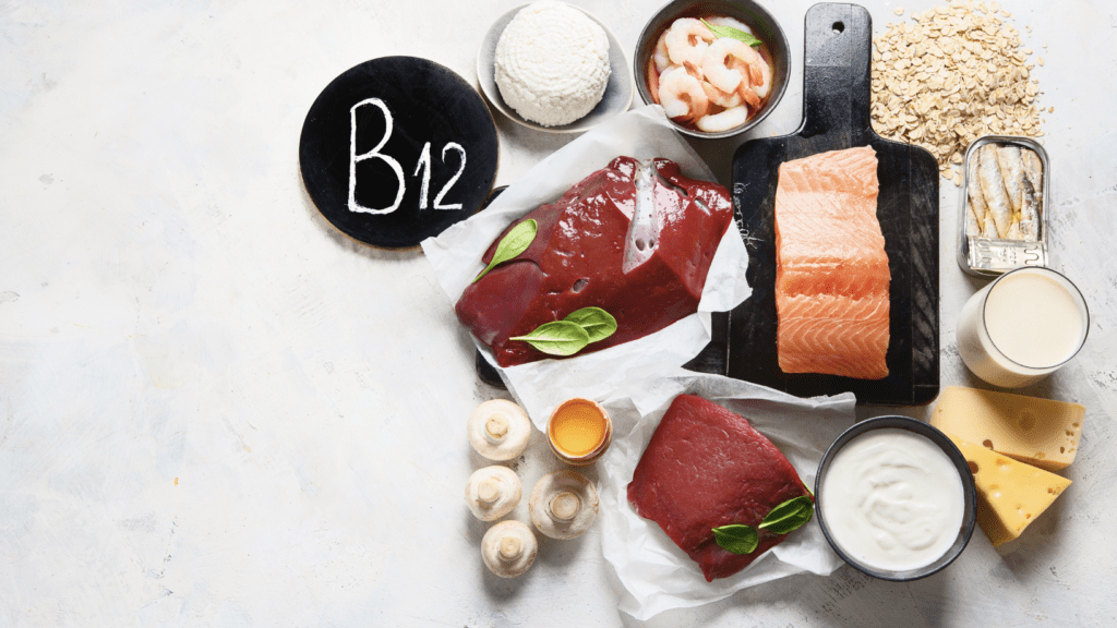 Co jeść przy niedoborze witaminy B12? Najlepsze produkty i dieta wspomagająca