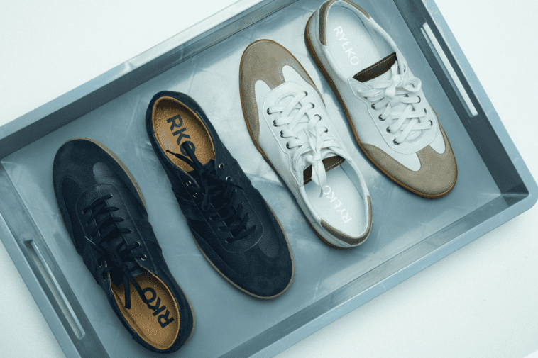 trendy w sneakersach