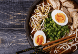 Najlepszy ramen w Warszawie: gdzie zjeść autentyczny japoński makaron