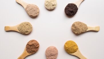 Naturalne suplementy diety – czym się kierować przy wyborze producenta?