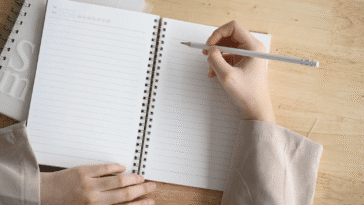 Jak się pisze charakterystykę porównawczą