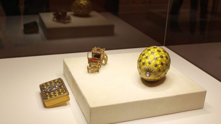 Jajo koronacyjne Fabergé z 1897 roku w złocie i emalii, z karetą jako niespodzianką