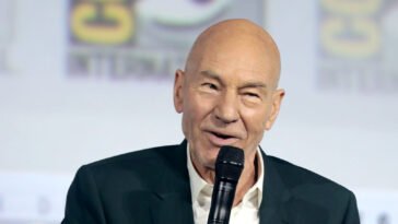 Patrick Stewart podczas panelu na festiwalu w San Diego w 2019 roku