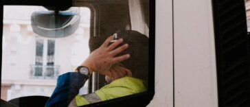 Odchylasz fotel na parkingu i zasypiasz. Zakazu nie ma, ale wystarczy rozstawiony stolik, żeby zrobiło się wykroczenie